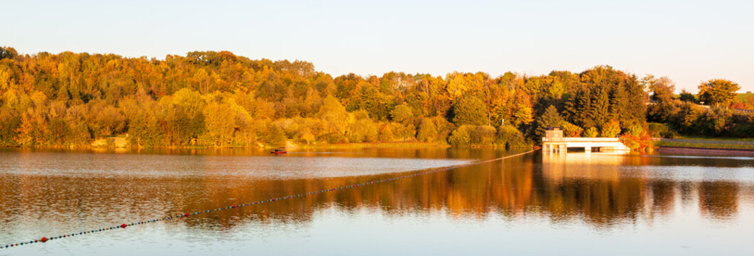 Herbststimmung am Frelinger See in der Eifel