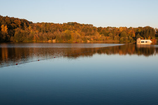 Herbststimmung am Frelinger See in der Eifel