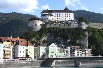 Im Jahre 1205 wurde die Festung Kufstein in Österreich, Tirol erstmalig urkundlich erwähnt. Die...