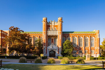 Exterior view of the Bizzell Memorial Library - obrazy, fototapety, plakaty