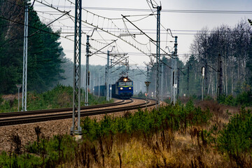 kolej-tory-pociąg © JacoPoland