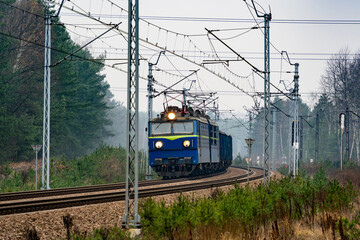 kolej-tory-pociąg © JacoPoland