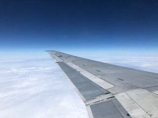 Obraz premium wing of airplane