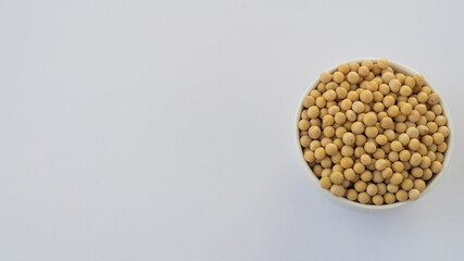 大豆, 豆, 粒, 野菜, オーガニック, 穀物, 豆類, 健康, 白バック, コピースペース, フレッシュ, 有機, 節分, 農業, 豆まき, 実, 真上, 俯瞰撮影, 俯瞰, 健康食品, 収穫, イソフラボン, ヘルシー, 生, 白色, 乾燥, 栄養, 実り, 農作物, 物撮り, 国産, 食材, 材料, ベジタリアン, 菜食主義, タンパク質, 食品, 食べ物, プロテイン, 沢山, 山盛り,