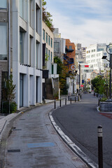 キャットストリートの風景　裏原宿　東京、神宮前の裏原宿の風景　少し奥まった場所で表参道とつながる。メインストリートは昔、川だったものを暗渠（あんきょ）としている。キャットストリートは渋谷までつながる。　神宮前、渋谷区、東京、日本