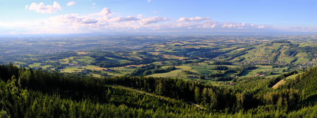 Blick vom Damberg auf Steyr und seine Umgebung 