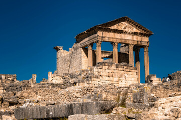 Fototapeta na wymiar ruins of roman temple