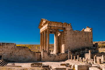 Obraz premium ruins of the city