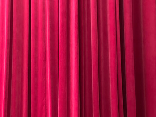 舞台の赤いカーテンドレープ