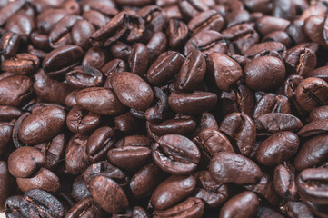 palone ziarna kawy w zbliżeniu jako tło
