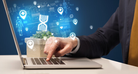 hand browsing on the internet for medical issues