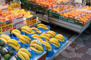 アーケード街の八百屋