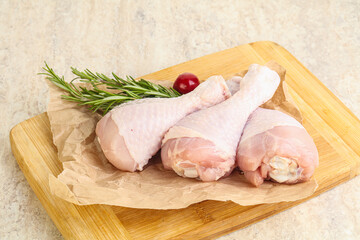 Raw chicken leg Drumstick for cooking