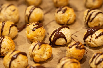 christmas cookies Marzipanknoepfe 