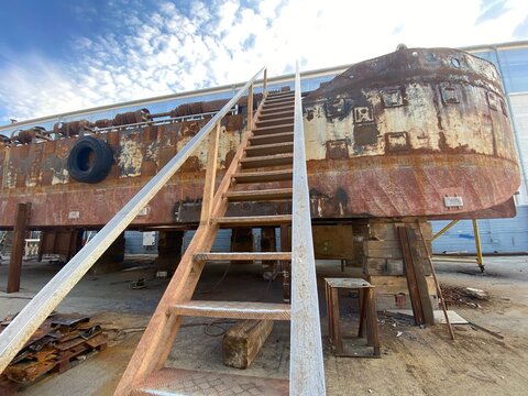 Werft Hafen Dock Trockendock Schiffbauplatz f&uuml;r Boot Schiff Yacht F&auml;hre 