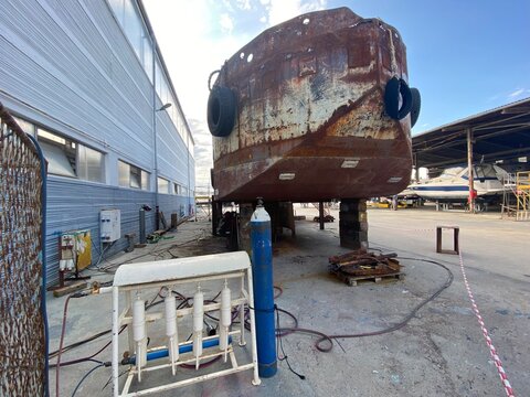 Werft Hafen Dock Trockendock Schiffbauplatz f&uuml;r Boot Schiff Yacht F&auml;hre 