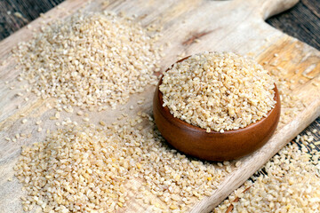 raw bulgur porridge that is not cooking