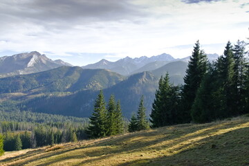 Morning view of Tatra summits from Rusinowa Polana © Marcin