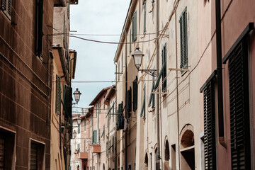 Fototapeta premium Italian street in the town