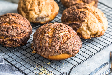 Conchas sweet bread   is a type of pan dulce traditionally baked in Mexico during the weeks leading up to the Día de Muertos