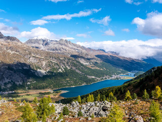 Fototapeta na wymiar Berge und Alpen