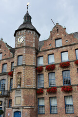 Fototapeta premium Altes Rathaus der Landeshauptstadt Düsseldorf in Altstadt, NRW, Deutschland 