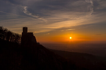 Ch&acirc;teau du Girsberg lev&eacute; du soleil - Ribeauvill&eacute; Alsace 68 France