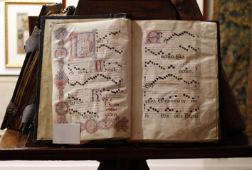 libro códice religioso medieval