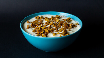 bowl of granola and yogurt