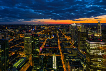 Obraz premium Sonnenuntergang in Frankfurt am Main