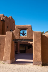 Obraz premium New Mexico adobe construction with bell