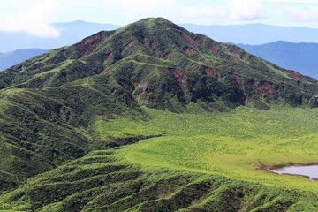 Fototapeta premium 杵島岳から望む烏帽子岳