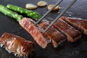 黒毛和牛のモモステーキ　鉄板焼き