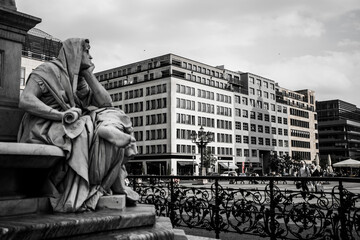 statua pensante - Berlino
