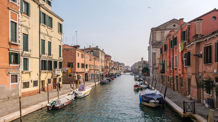 Obraz na płótnie Canvas Traditional italian architecture in Venice Italy