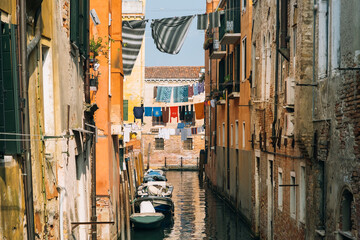 Obraz na płótnie Canvas Traditional italian architecture in Venice Italy