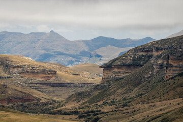 Landschaft am Oribi Loop im Golden Gate Highlands Nationalpark, Drakensberge, Südafrika
