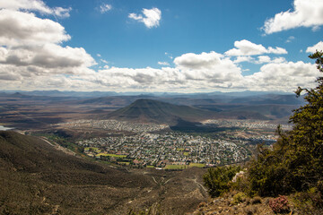 Blick auf Graaff-Reinet vom Valley of Desolation, S&uuml;dafrika