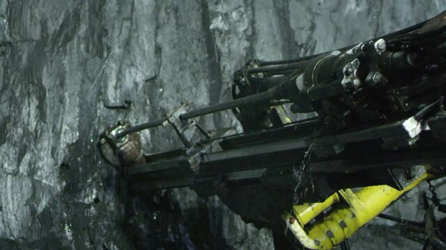 Underground drilling machine in the mine