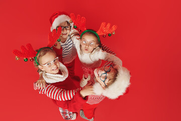 xmas kids in glasses