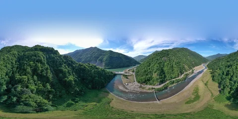 Foto op Plexiglas 360 river in the mountains © Dmitrii