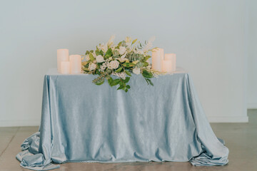 wedding table setting with flowers