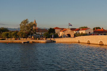 Nin Chorwacja stare miasto zabytki uliczki kościół św. Krzyża