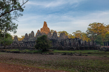Obraz premium Angkor Wat is a huge Hindu temple complex in Cambodia. 