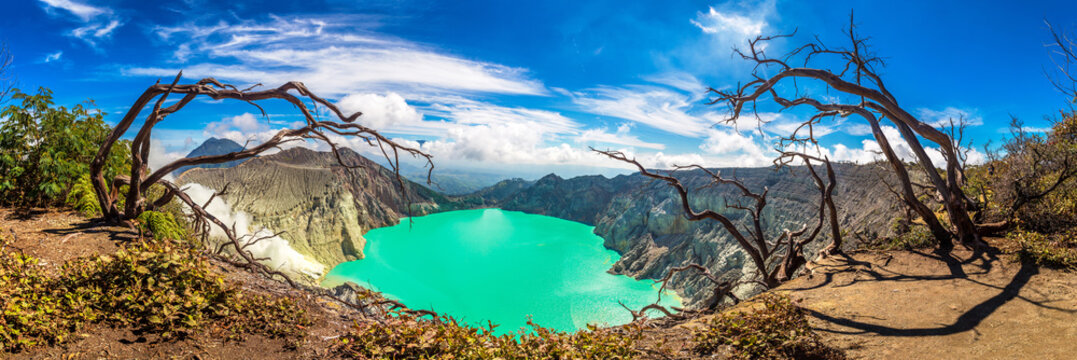 Crater volcano Ijen, Java