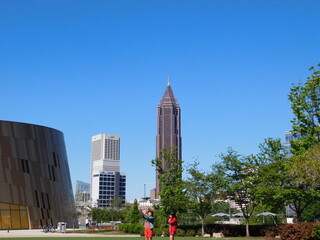 Downtown Atlanta, the historic center city, boasts walkable streets, an authentic urban atmosphere, well-known attractions, and undiscovered gems. From Sweet Auburn to the Centennial Park District, we