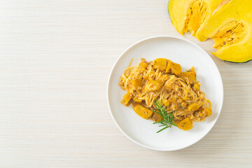 pumpkin spaghetti pasta alfredo sauce