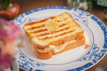toast with cheese