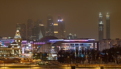 Fototapeta na wymiar View to Kievsky railway station and Moscow city at night