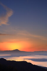 鳥取県の伯耆大山の日の出